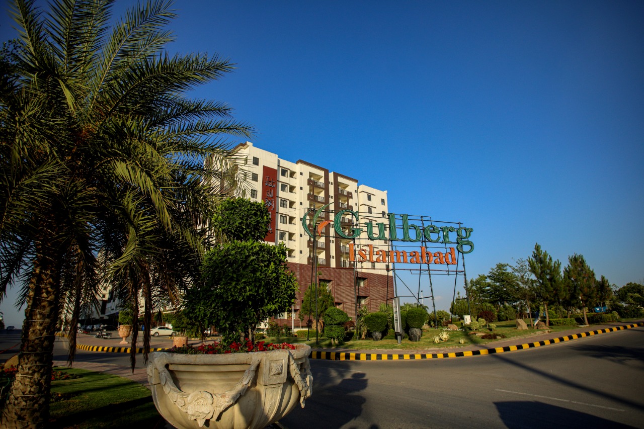 CLOUD EMPORIUM IN GULBERG GREENS WITH AN IDEAL LOCATION IN ISLAMABAD AT INEXPENSIVE RENTAL VALUE